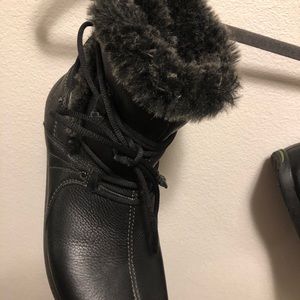 EarthShoe Boots -ankle leather w tie